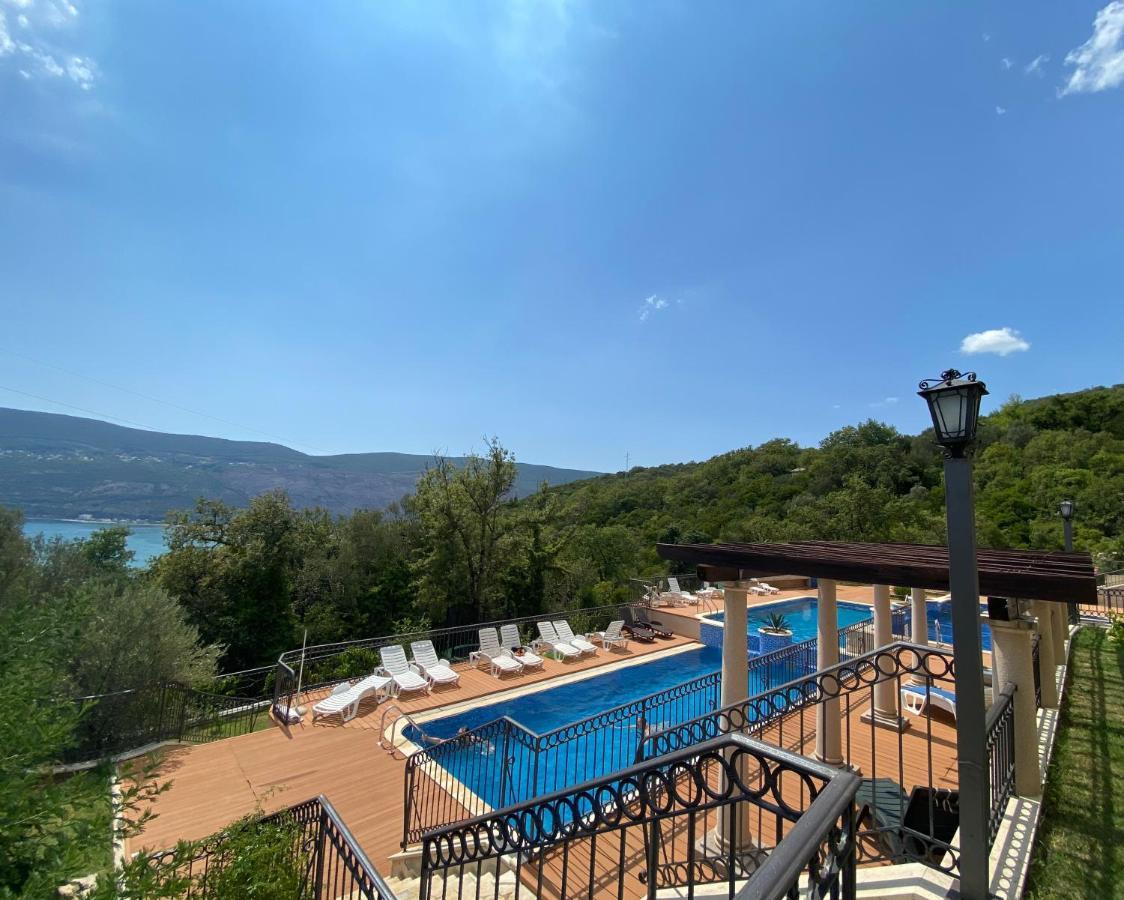 Adria Sea & Mountains Apartment Herceg Novi Ngoại thất bức ảnh