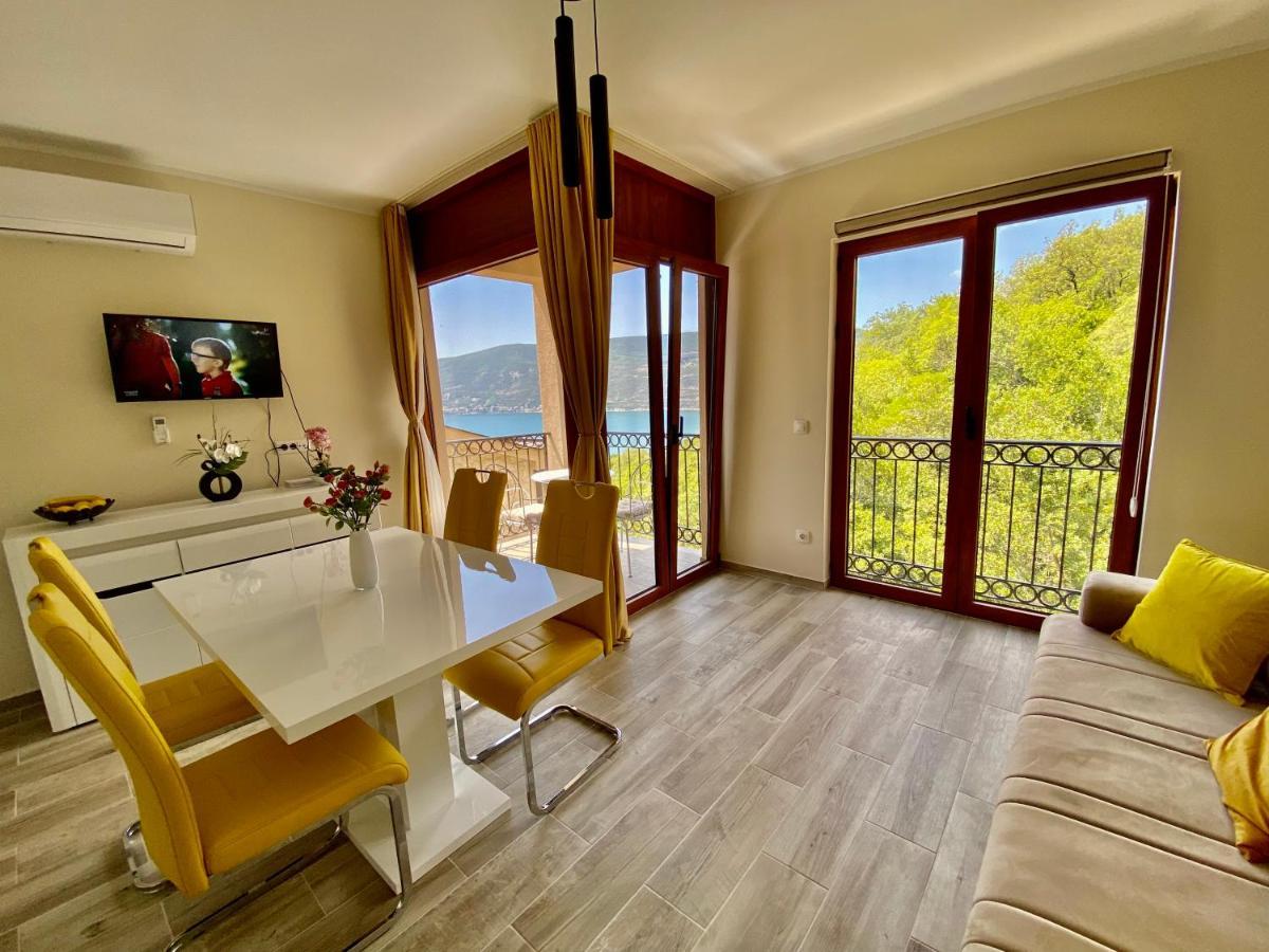 Adria Sea & Mountains Apartment Herceg Novi Ngoại thất bức ảnh